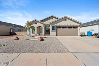 Building Photo - 11648 Flor Freesia Dr