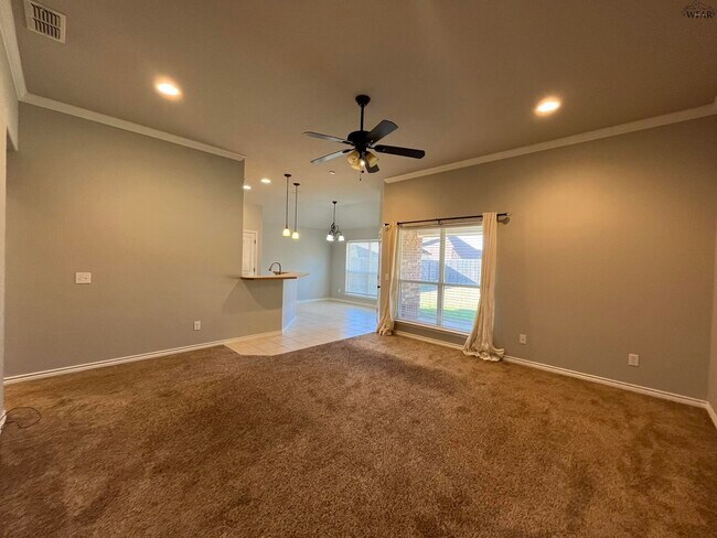 Foto del edificio - 5106 Ryan Collins Dr