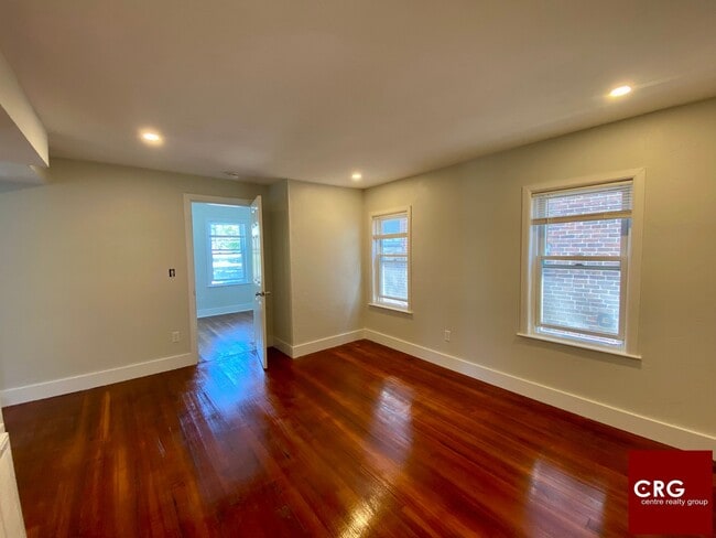 Building Photo - 975 Chestnut St
