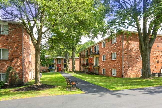 Foto del edificio - Village Center