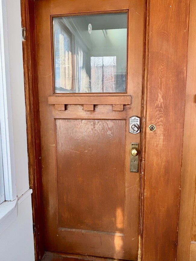 Building Photo - Duplex