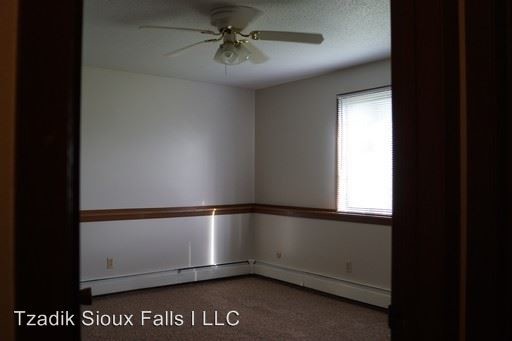 Building Photo - 1 br, 1 bath Apartment - 1301 S. Cleveland
