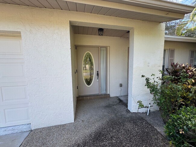 Foto del edificio - 3966 Oakhurst Blvd