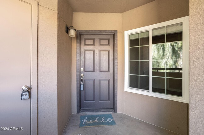 Foto del edificio - 9451 E Becker Ln