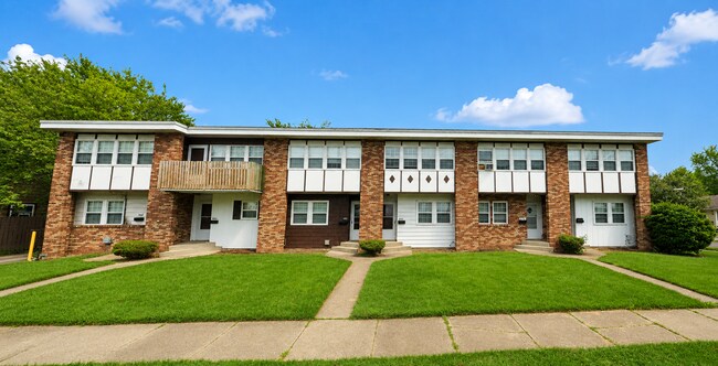Foto del edificio - Affordable 2 Bedroom 1 Bathroom located in Indian Trail of Akron!