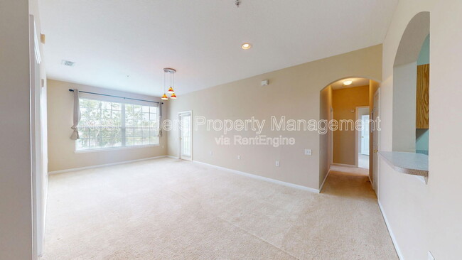 Building Photo - 7990 Baymeadows Rd E