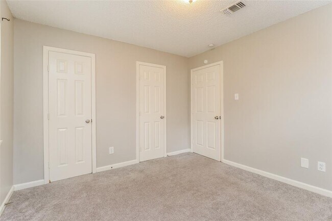 Foto del edificio - 26731 Cypress Rd