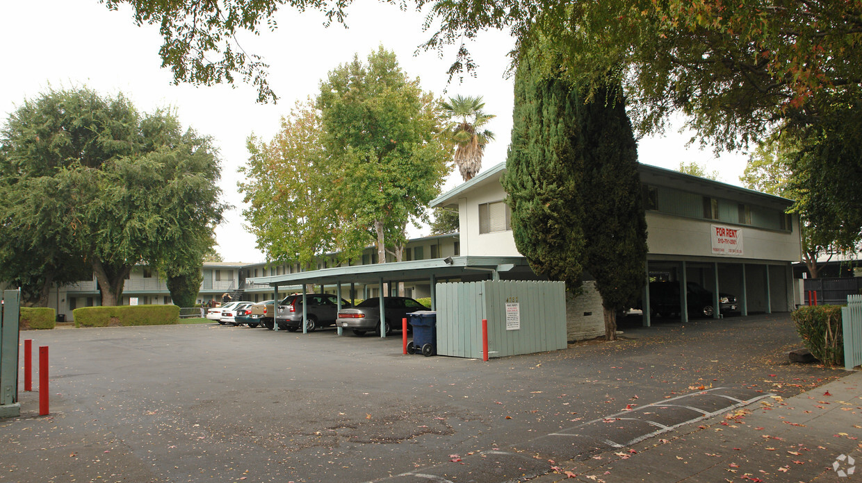 Foto del edificio - Fremont Park Apartments