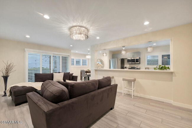 Foto del edificio - 4642 Park Granada Park