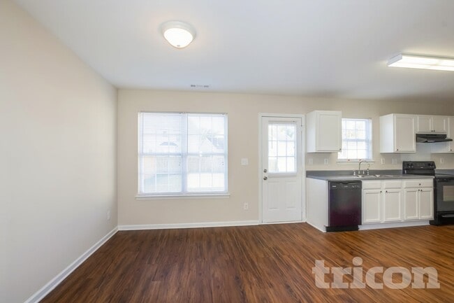 Building Photo - 7117 Roaming Path Ct