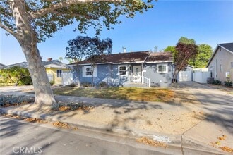 Building Photo - 353 Cres