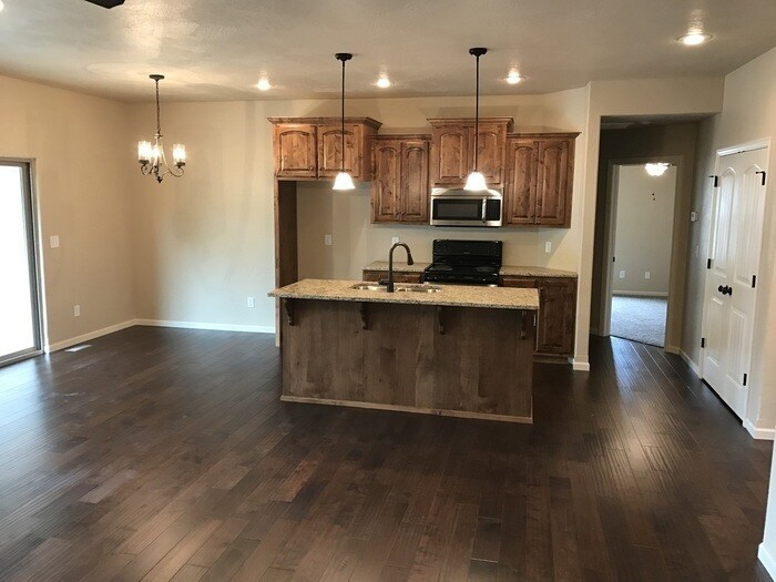 Foto del edificio - 863 S Dry Gulch Rd