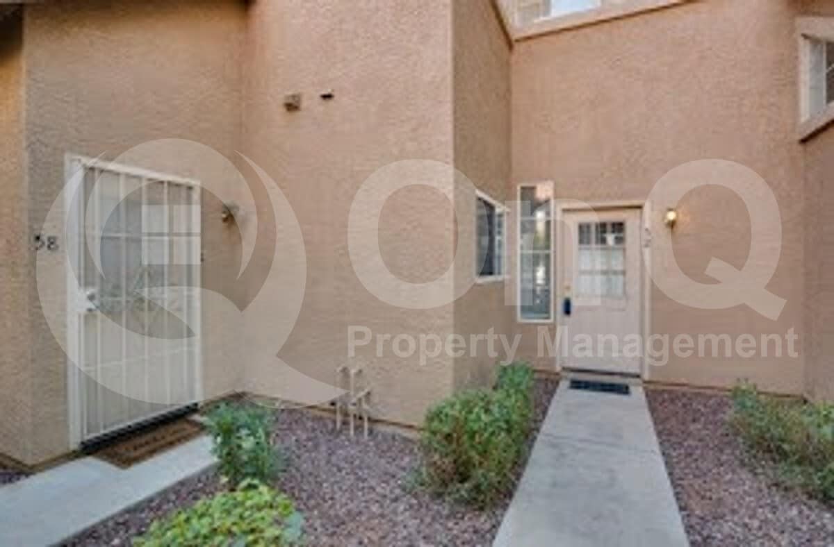 Building Photo - 1633 E Lakeside Dr