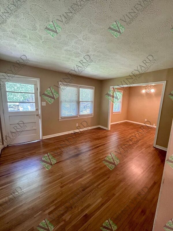 Foto del edificio - 4306 Hillcrest Dr