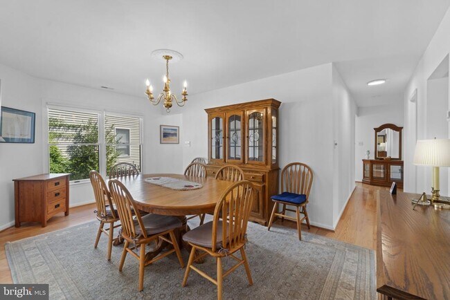 Building Photo - 709 Sydney Terrace