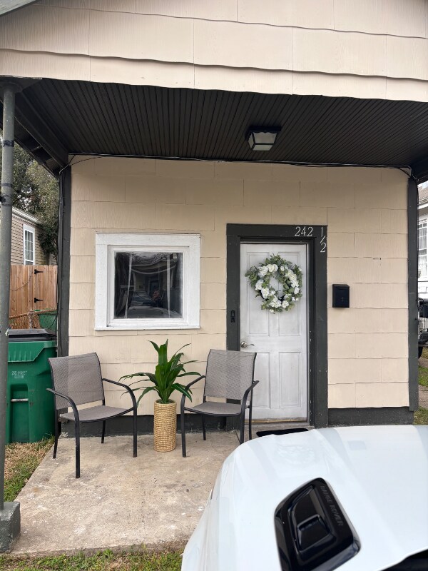 Primary Photo - 242.5 Nursery Ave