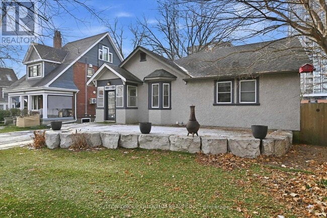 Photo du bâtiment - 480 Nelson Ave