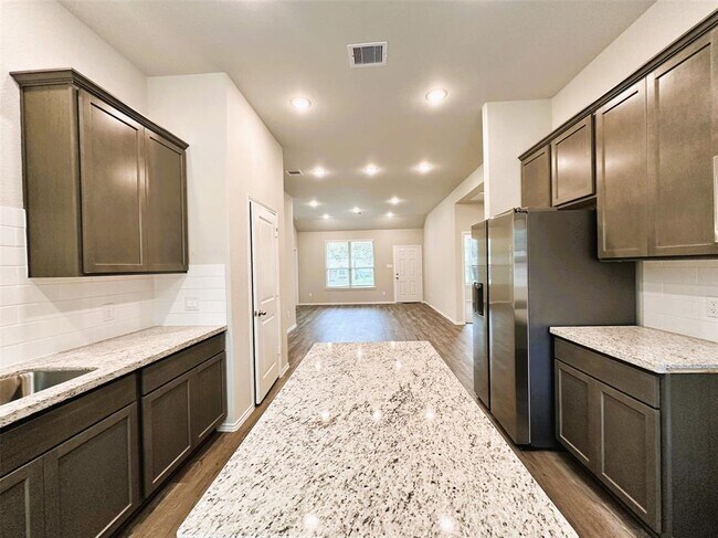 Building Photo - 19485 Loafers Ln