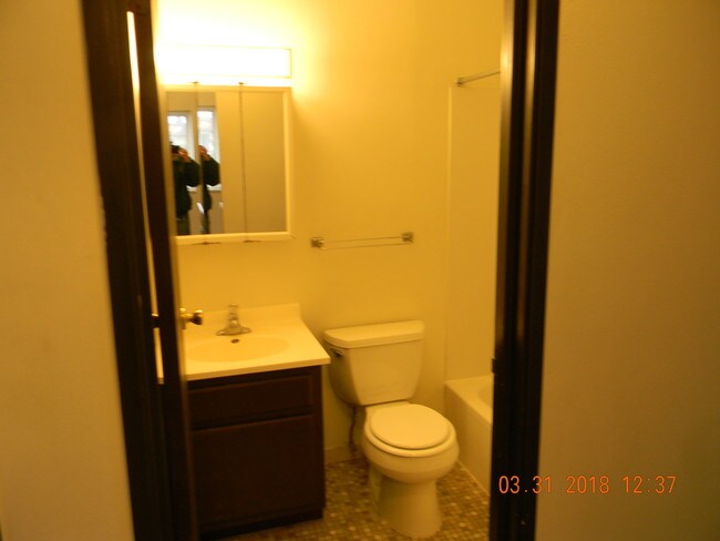 Building Photo - 331 Hawthorne Cir