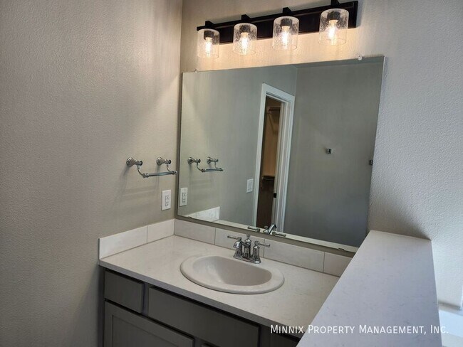 Building Photo - 3407 Bryan Ave