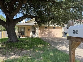 Building Photo - 2016 Ramada Dr