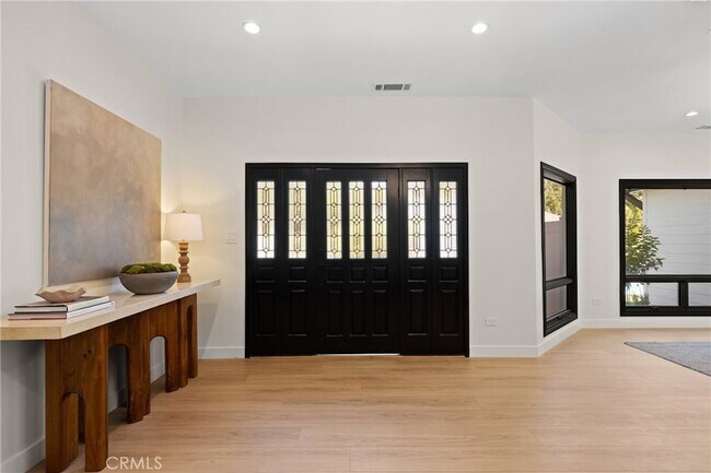 Foto del edificio - 6016 Woodlake Ave