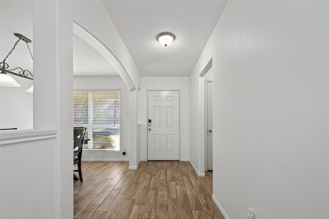 Foto del edificio - 9931 Chimney Swift Ln