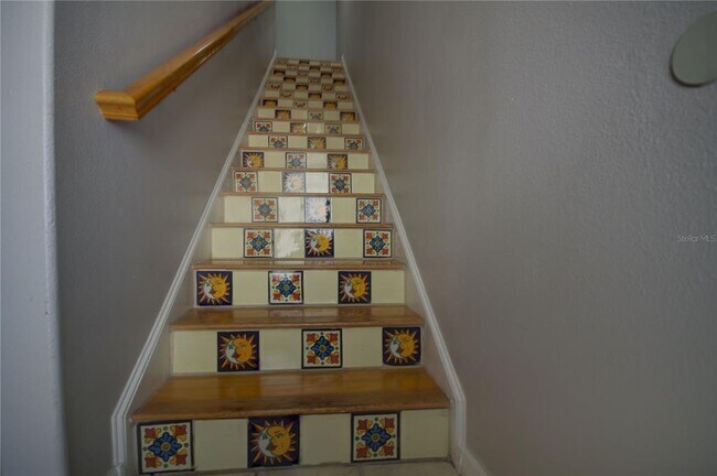 Building Photo - 218 7th Ave N
