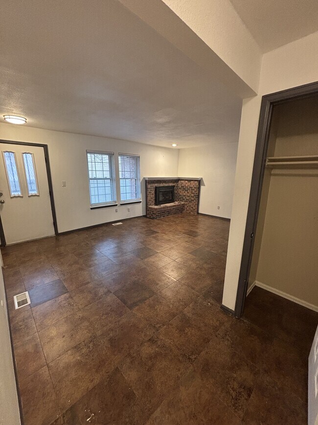 Foto del edificio - 2079 Sussex Ln