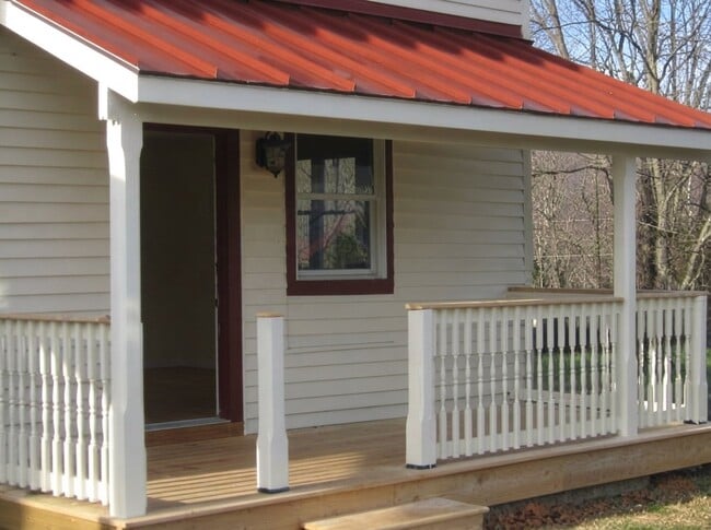 Foto del edificio - 1784 Simmons Gap Rd