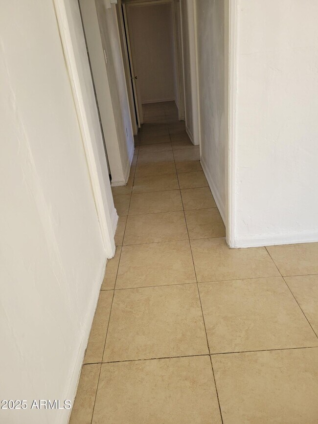 Foto del edificio - 2138 E Turney Ave