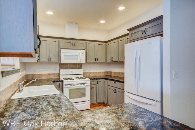 Building Photo - 2 br, 2 bath House - 1232 SW Xavier Dr