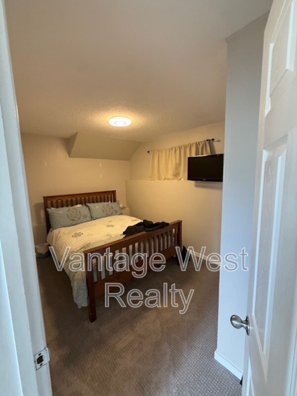 Photo du bâtiment - 16370-16370 Carrs Landing Rd