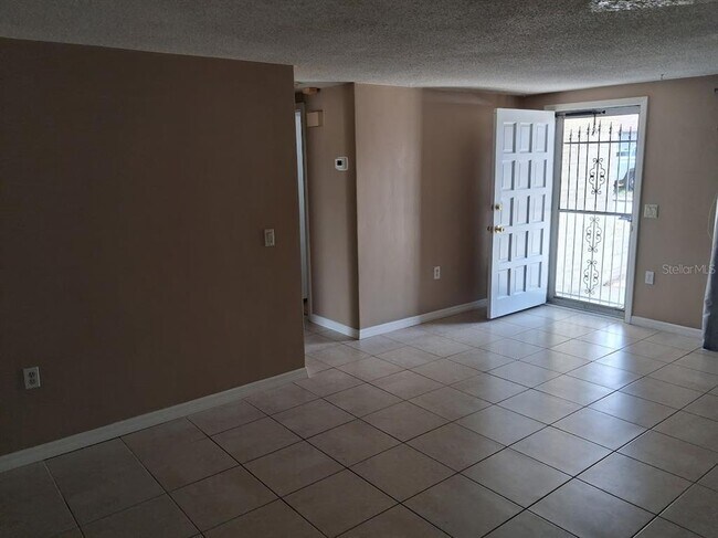 Foto del edificio - 6821 Mesa Verde St