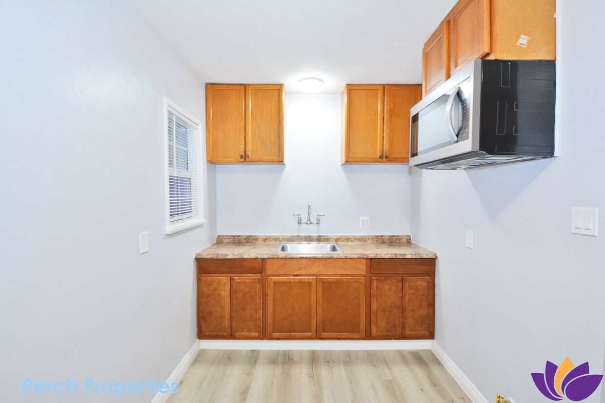 Foto principal - 181 W Spazier Ave