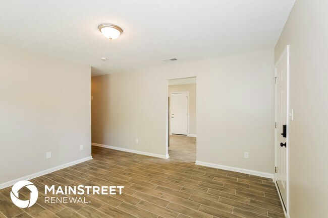 Building Photo - 8013 Hemby Wood Dr