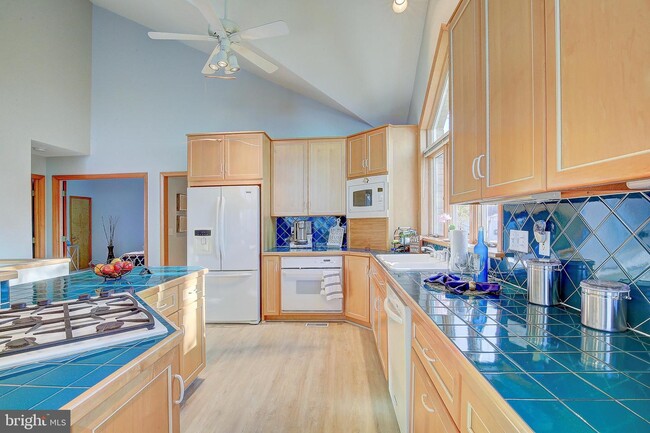 Building Photo - 4068 Cadle Creek Rd