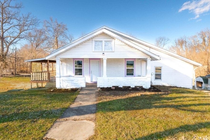 Primary Photo - 715 25th St