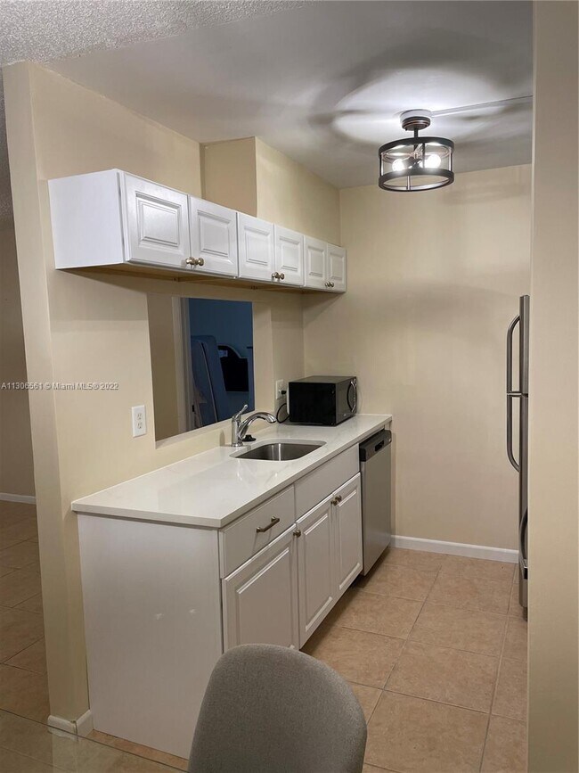 Foto del edificio - 6392 Chasewood Dr