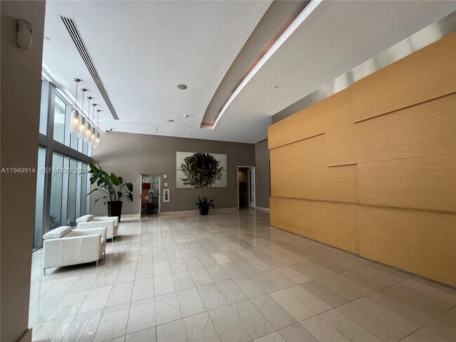 Foto del edificio - 79 SW 12th St