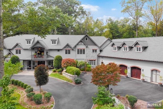 Building Photo - 15 Cobblestone Dr
