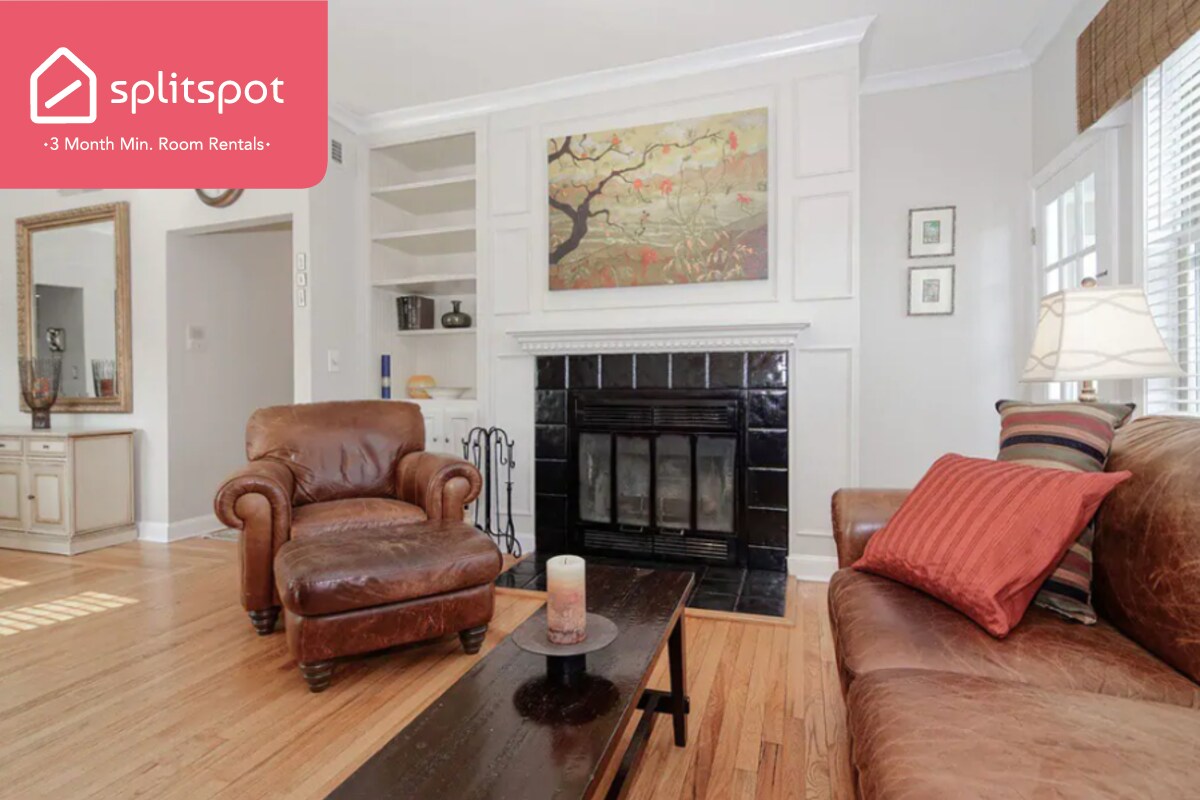 Primary Photo - Private room in 3 bedroom Boston Apartment...