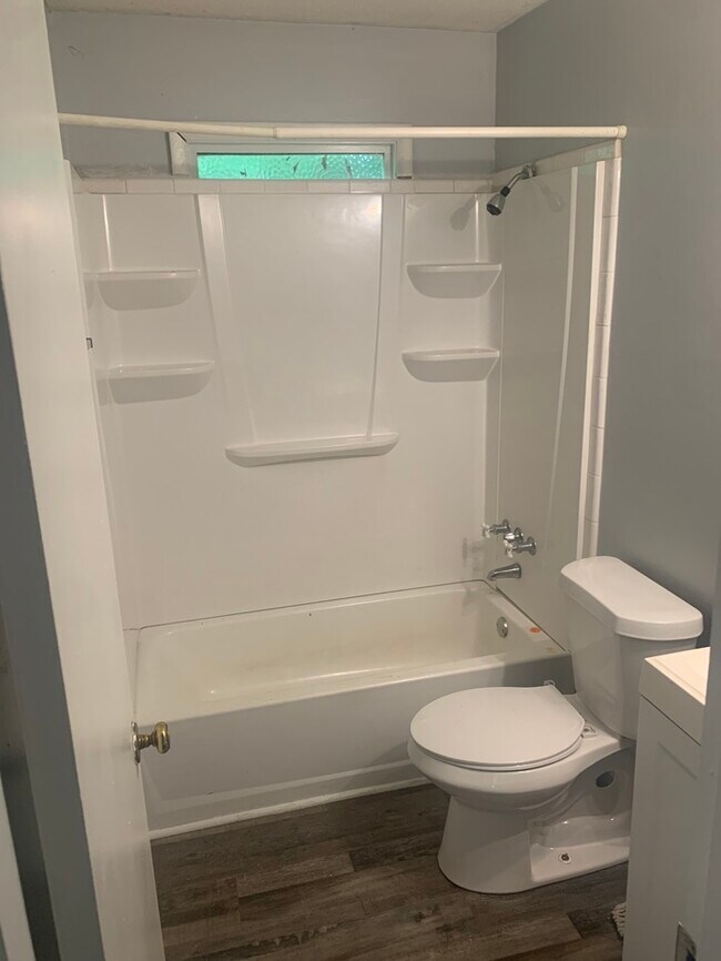 Foto del edificio - 6732 Indus Way