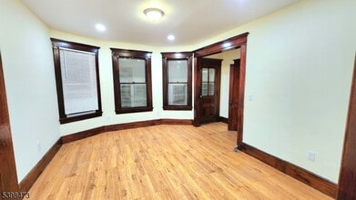 Building Photo - 37 Park Ave