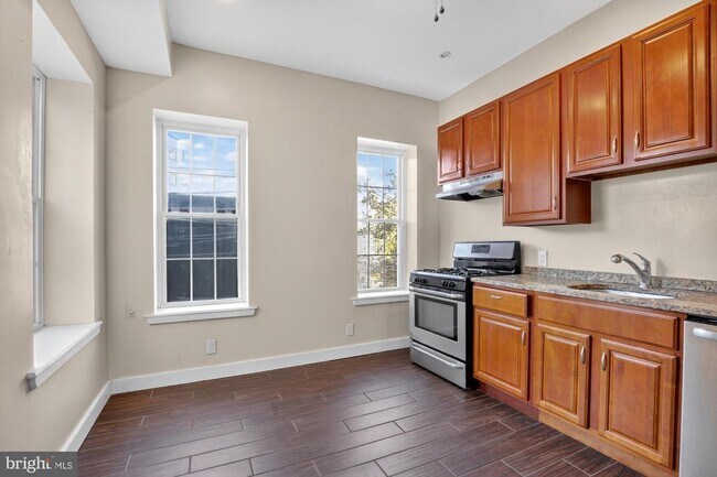 Foto del edificio - 112 E Allen St