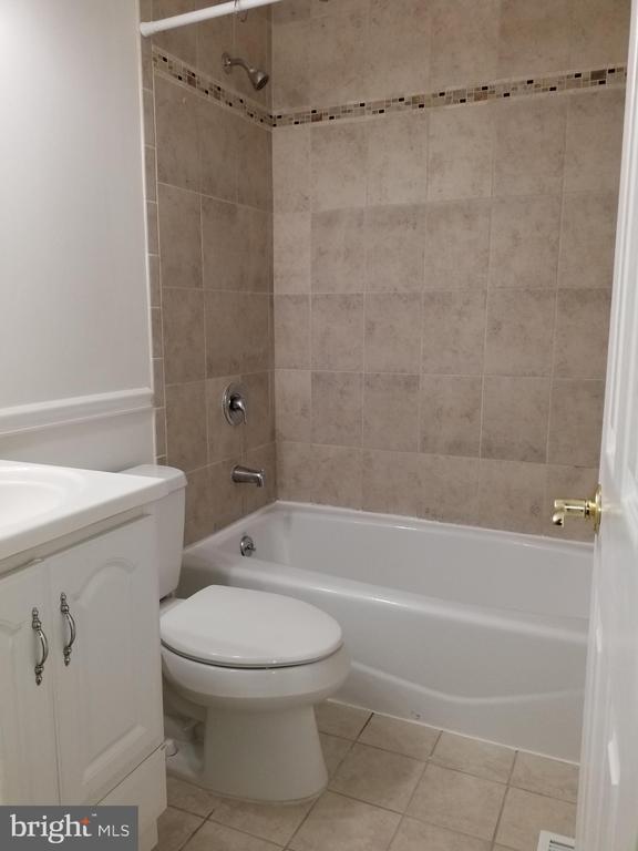 Foto del edificio - 9516 Tippett Ln