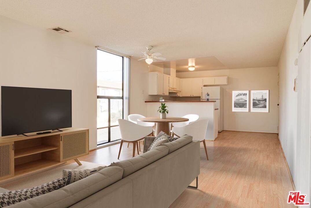 Building Photo - 950 Edgecliffe Dr