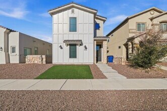 Building Photo - 4512 Mark Avizo