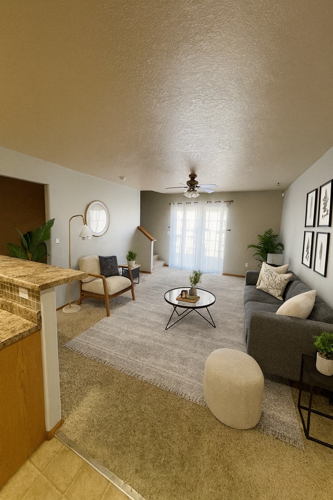 Building Photo - 1325 Creekside Ct