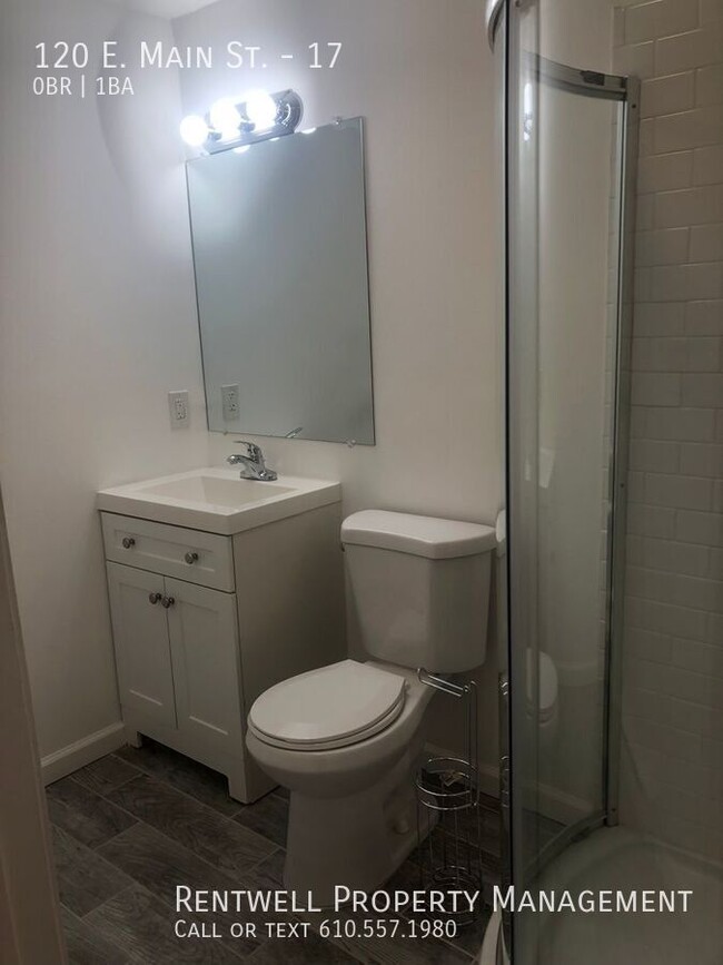 Building Photo - Recently renovated Studio Apartment on Mai...